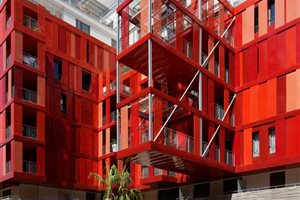 Habillage façade immeuble sur mesure métallerie rivière-sur-tarn pourquié