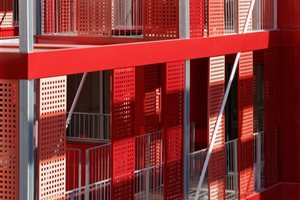 Habillage façade immeuble sur mesure pourquié métal thermolaquage