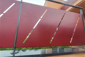Garde-corps design bicolore en alu sur mesure - Aveyron, Pourquié