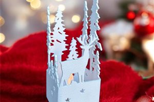 Décoration de Noël en métal découpé blanc fabriqué en Aveyron, Pourquié  