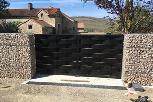Portail personnalisé imitation bois Aveyron - Pourquié