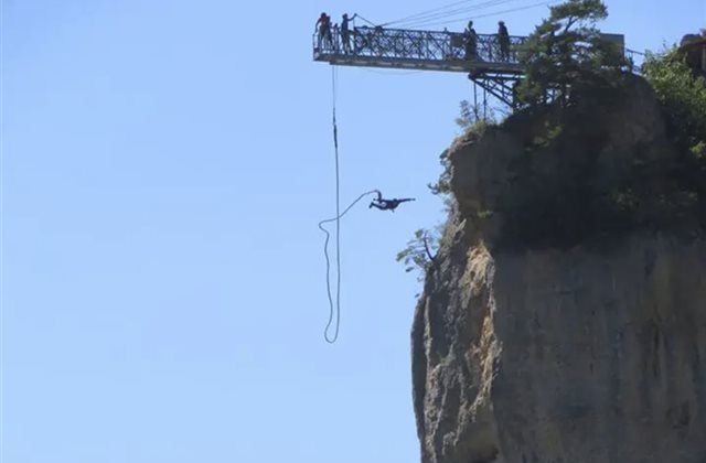 Passerelle - 107 mètres de haut
