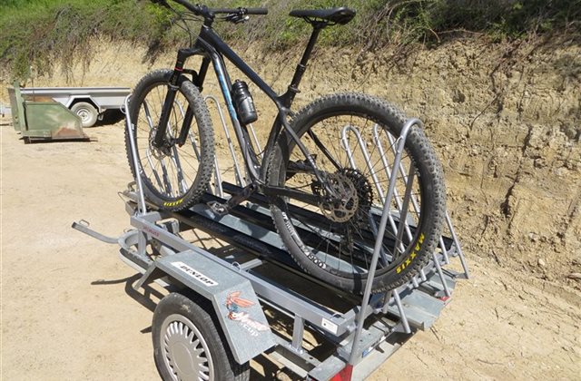 Remorque aménagée pour le transport de vélos